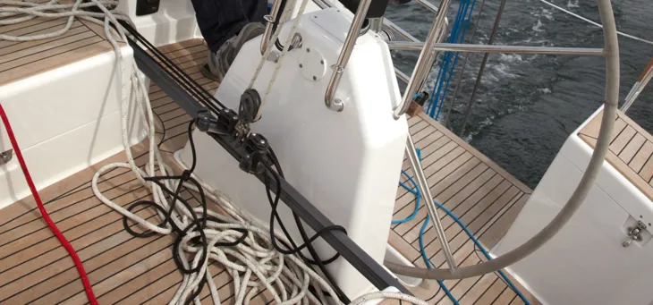 Trim af storsejl løjgangen