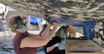 fjerne gammel bundmaling