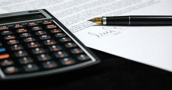 Økonomi og jura i forhold til både