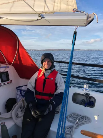 Sejlads om vinteren kan byde på smukke oplevelser.