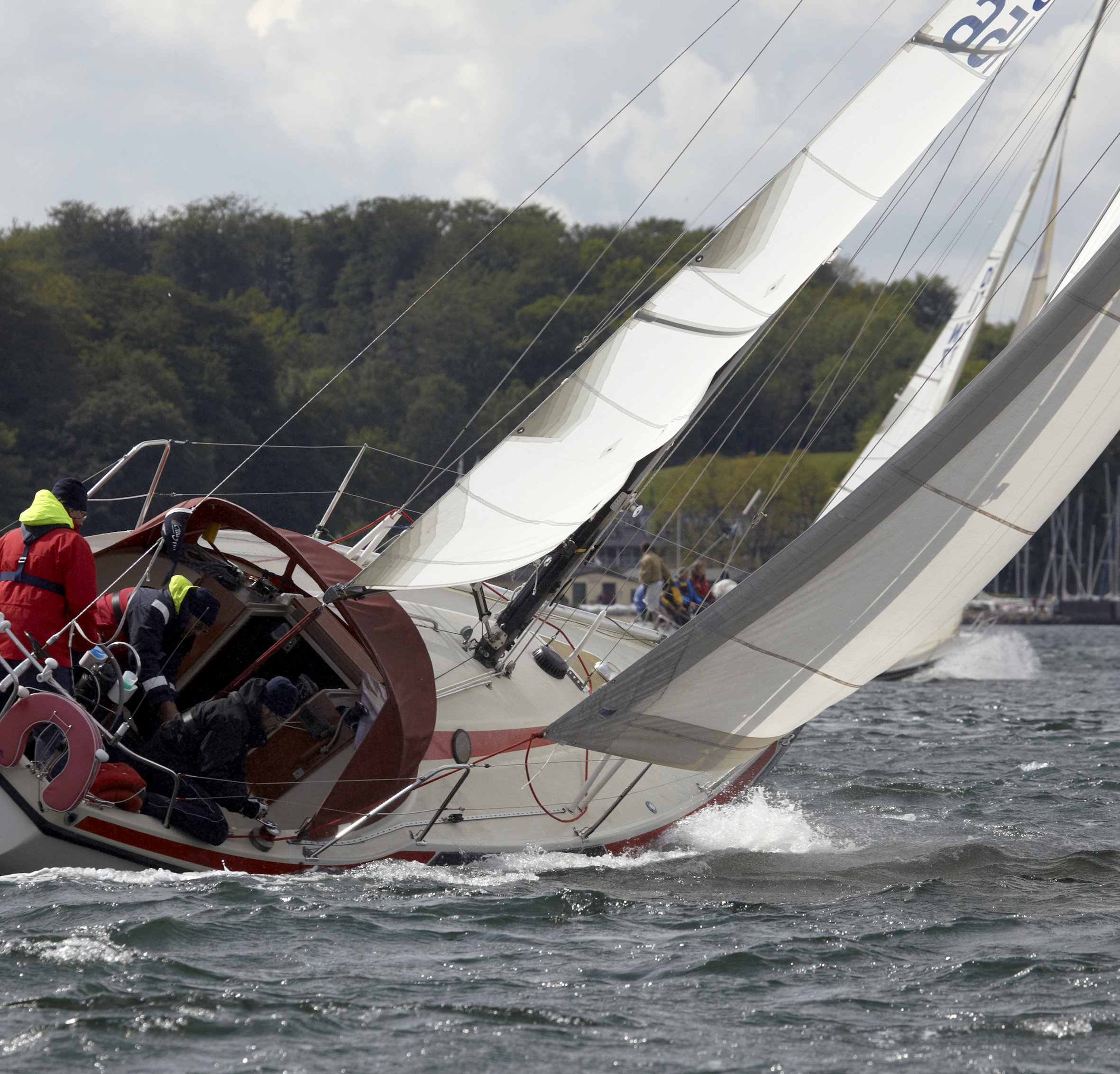 Trim af storsejl for lidt hal i faldet